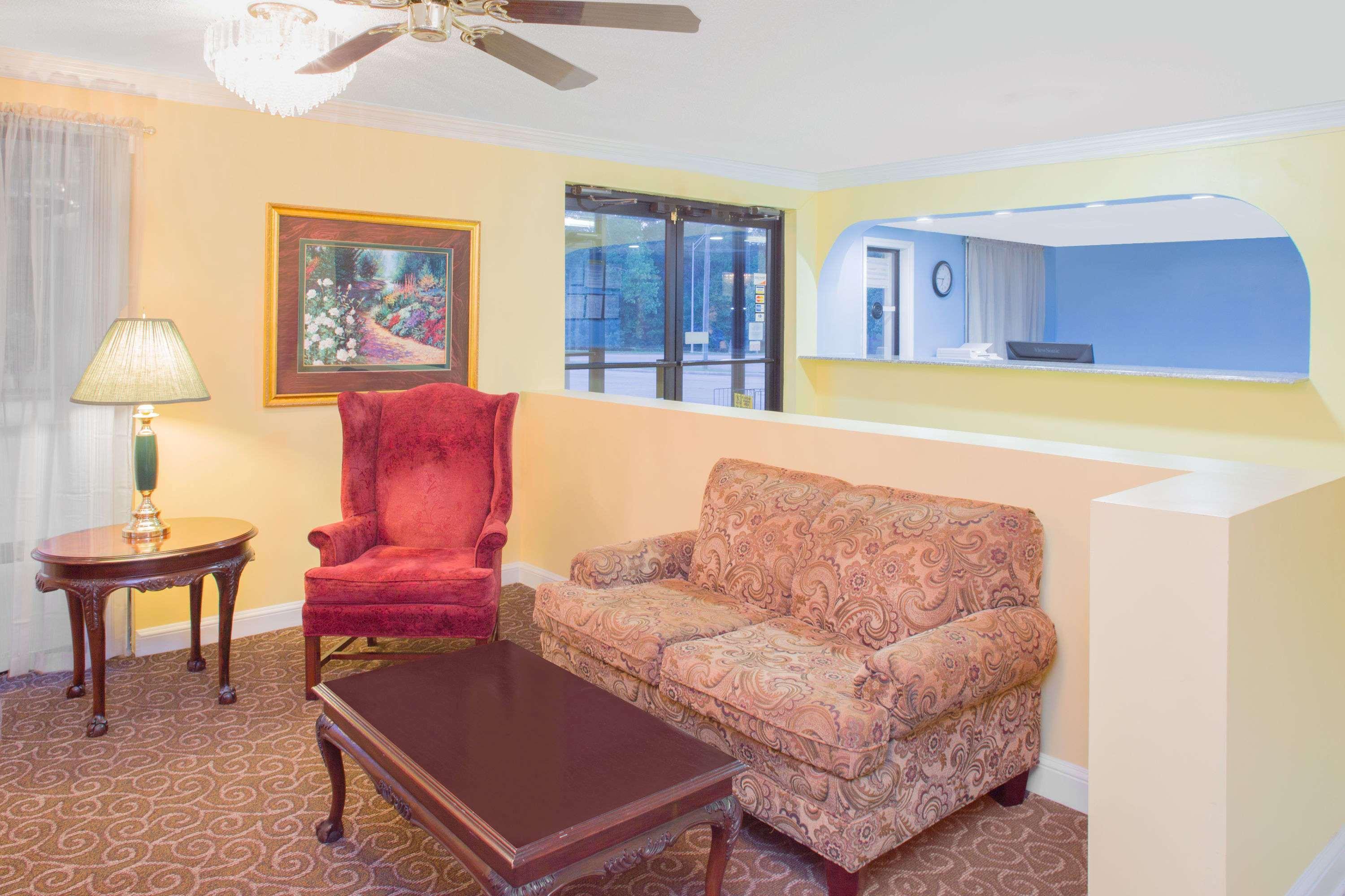 Days Inn By Wyndham Andalusia Esterno foto