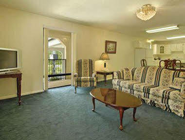 Days Inn By Wyndham Andalusia Esterno foto