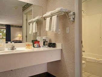 Days Inn By Wyndham Andalusia Esterno foto